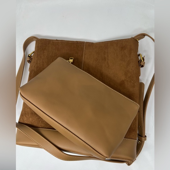 NWT Slouchy Bucket Bag Light Brown W Makeup Bag - Picture 7 of 13